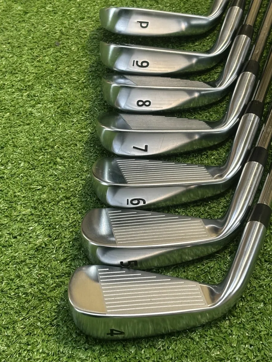 Takomo 101 RH Iron Set (4–PW) – €400 - Image 1
