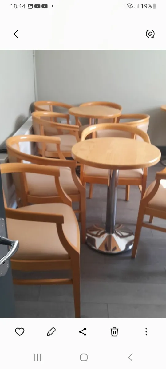 Tables and chairs perfect condition chairs - Image 3
