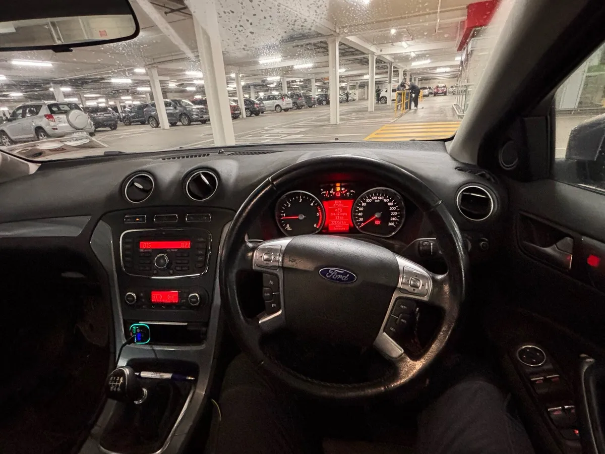 Ford mondeo 1.6 disesl 2012 - Image 4