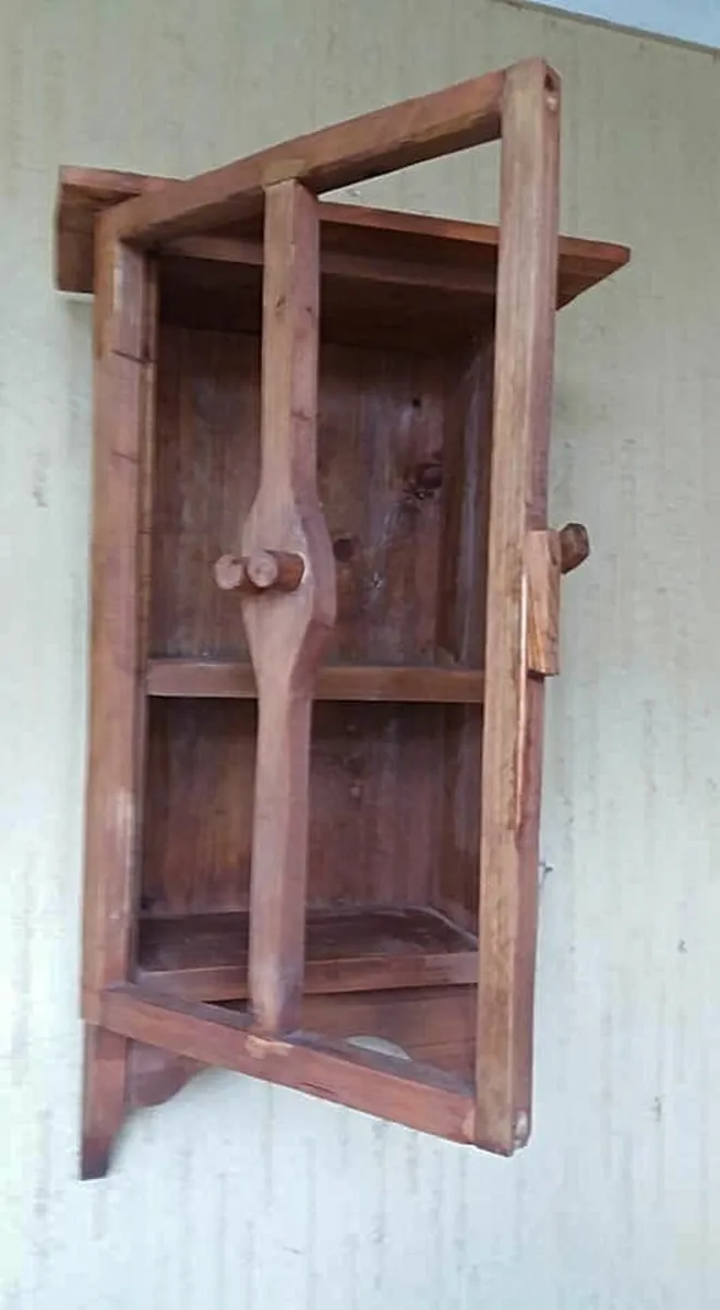 Country style floating shelf display / storage - Image 4