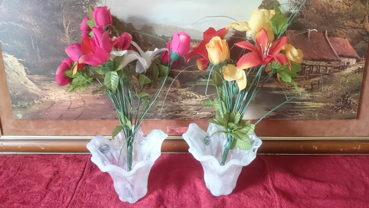 Pair Of Original Murano Glass Pearl Lustre Vases - Image 2