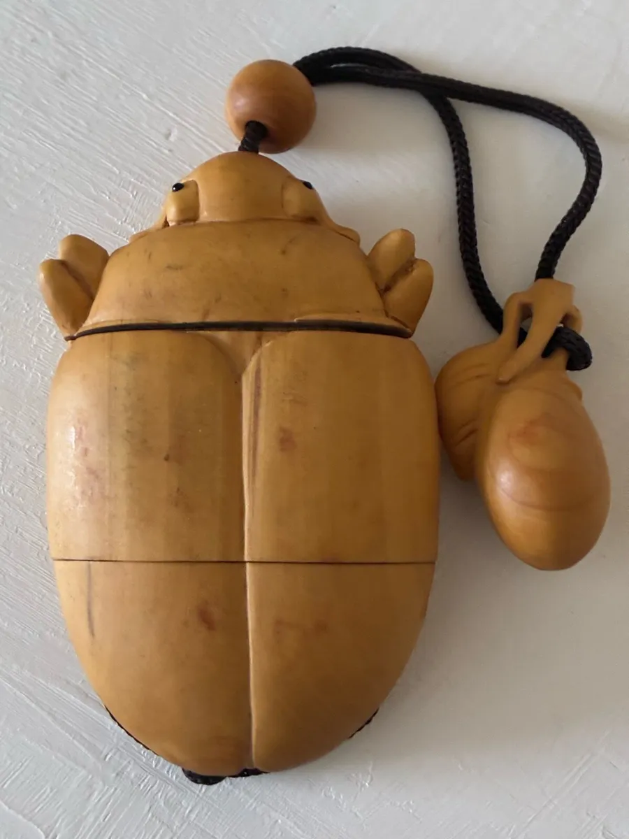 Antique Japanese carved wooden beetle - Image 1