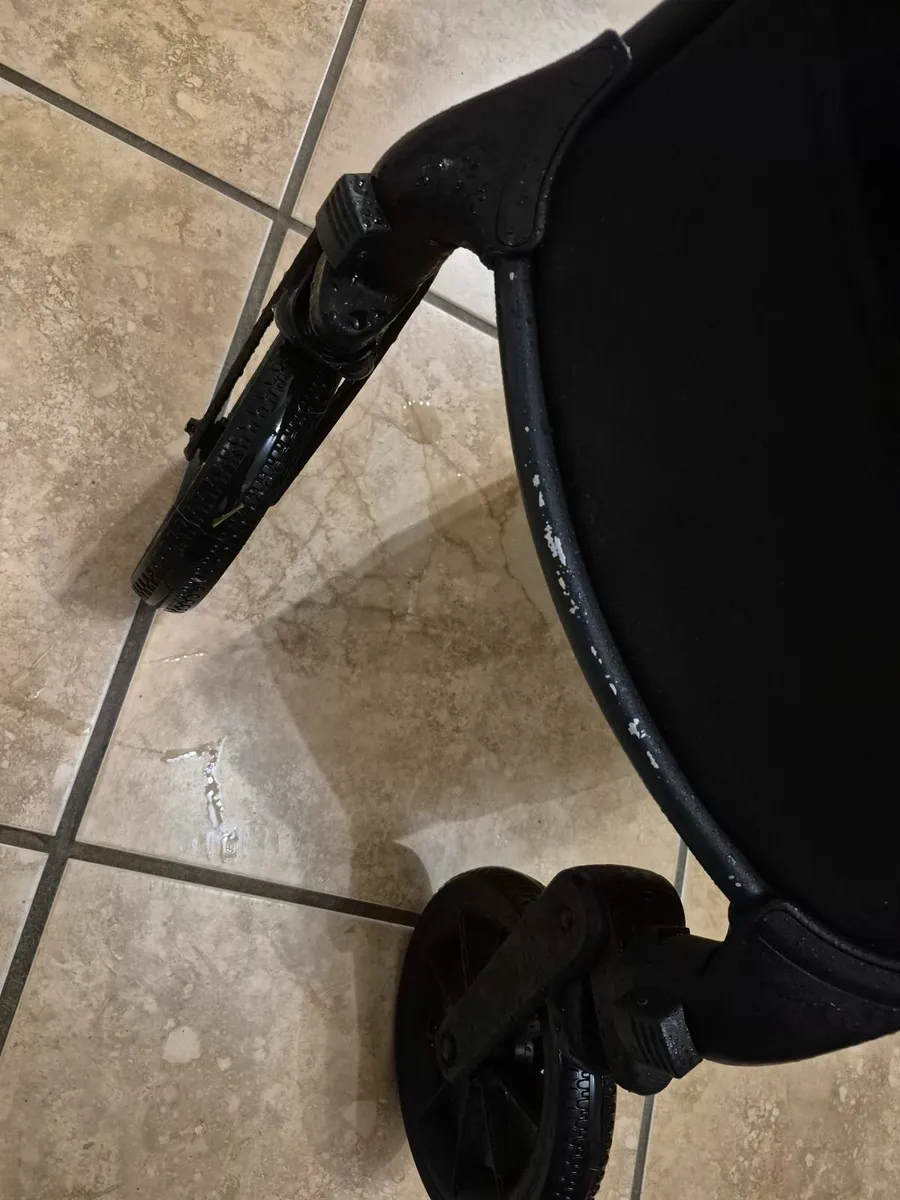 Ickle bubba Cosmo all in one I-size travel system - Image 3