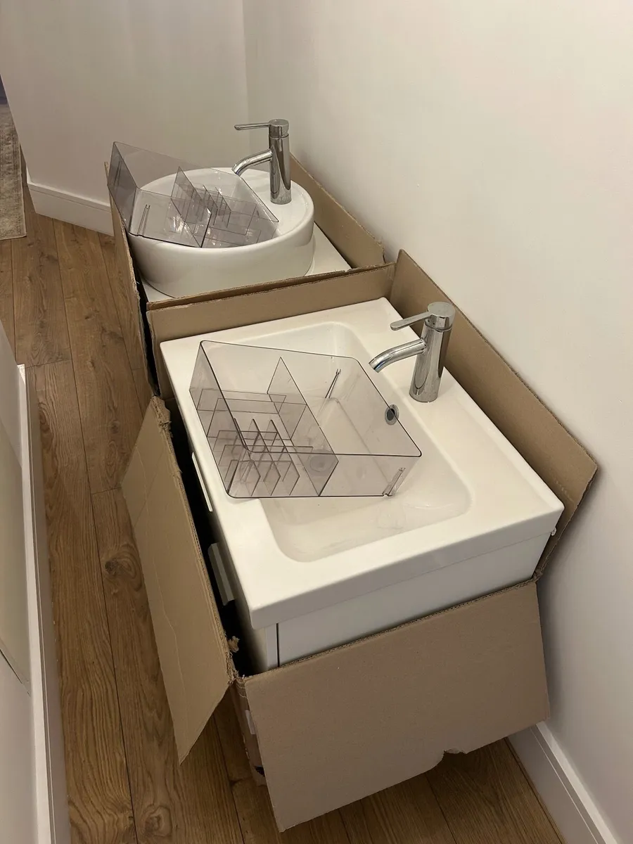 Two Bathroom vanity Units - Image 1