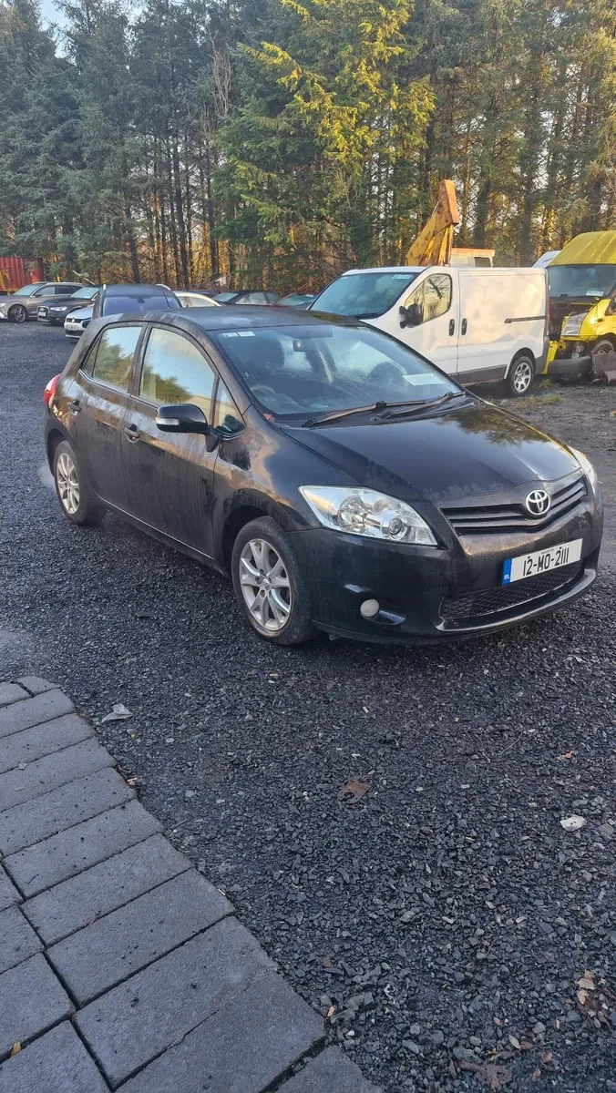 Toyota Auris 2012 - Image 1