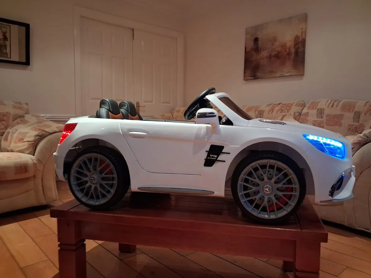 Mercedes electric car - Image 3