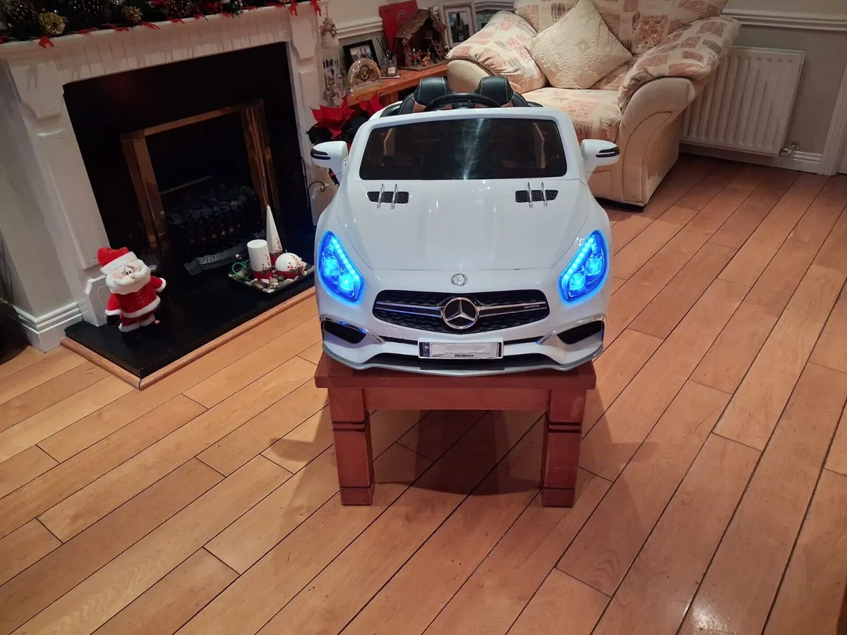 Mercedes electric car - Image 4