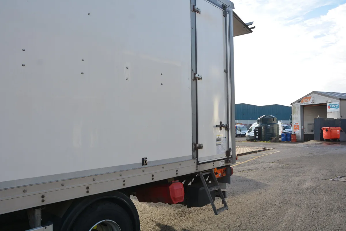 MAN 10T GVW 20' Box & 1.5T tail lift - Image 4