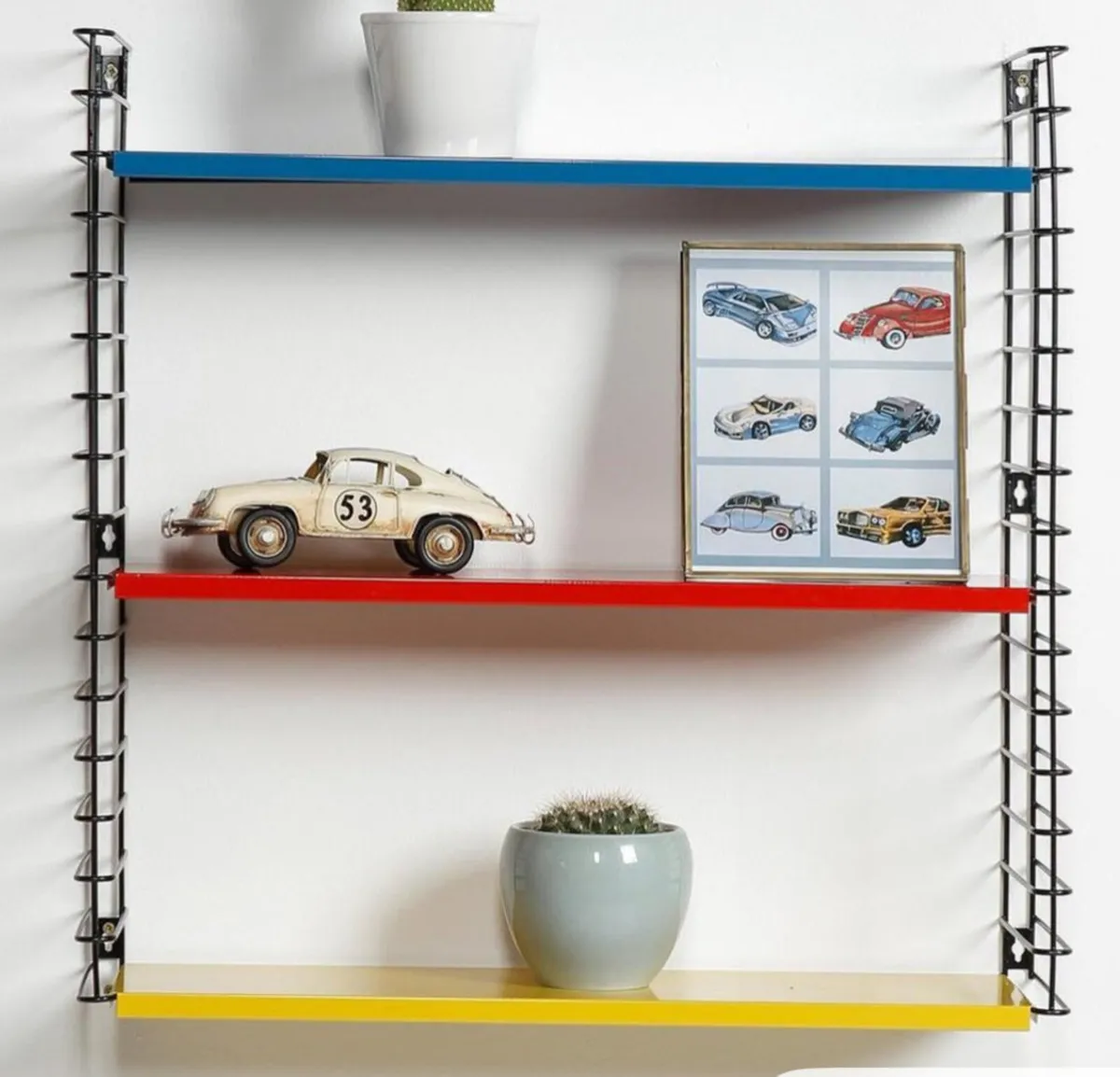 Vintage Retro spaceage shelving c1960 - Image 1