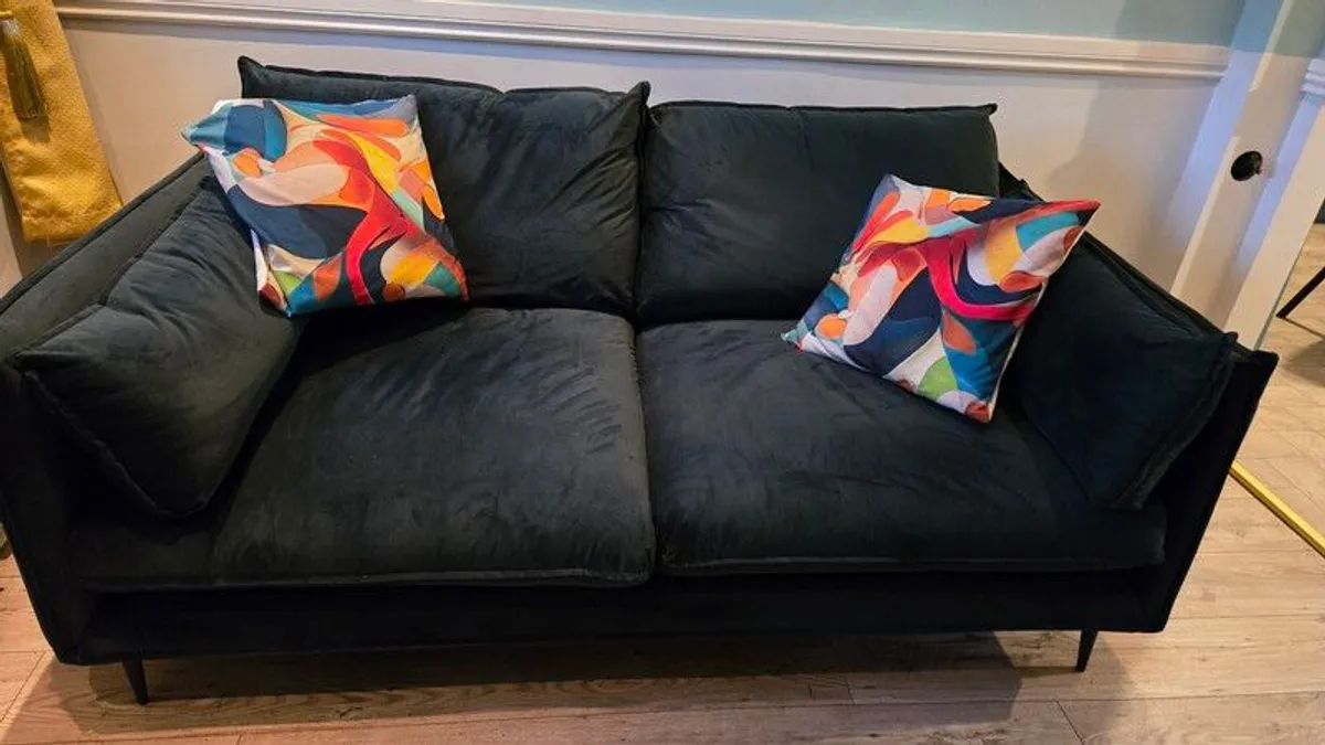 3/2 Seater Green Velvet Couch - Image 1