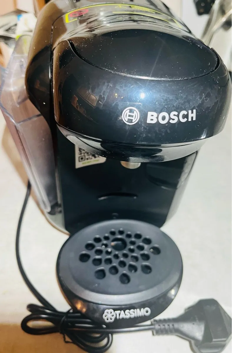 Coffee machine with coffee capsules - Image 4