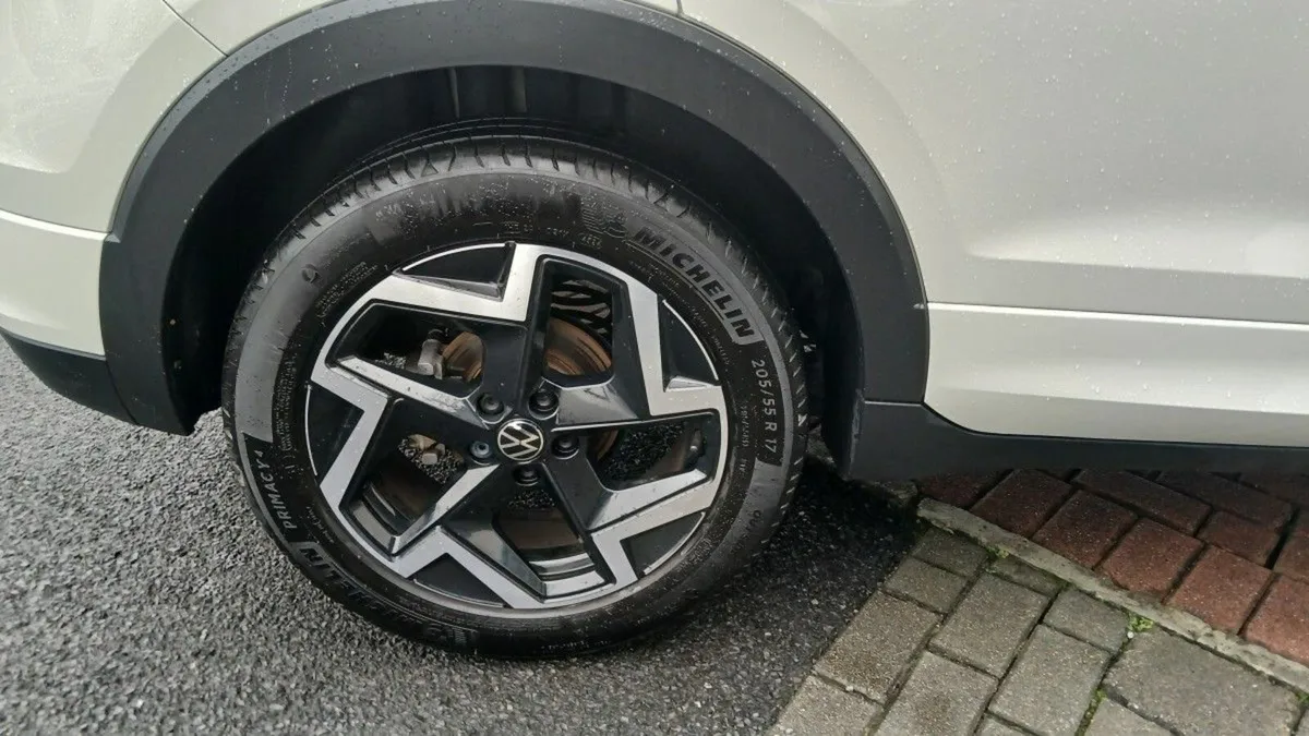 Volkswagen T-Cross R-Line 1.0 TSI 116HP **AUTOMATI - Image 4