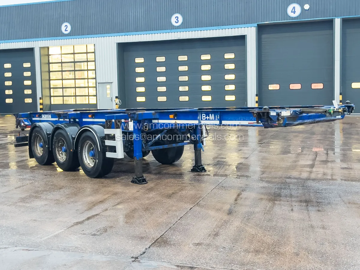 2015 SDC Sliding Skeletal Trailer - C390917 - Image 1