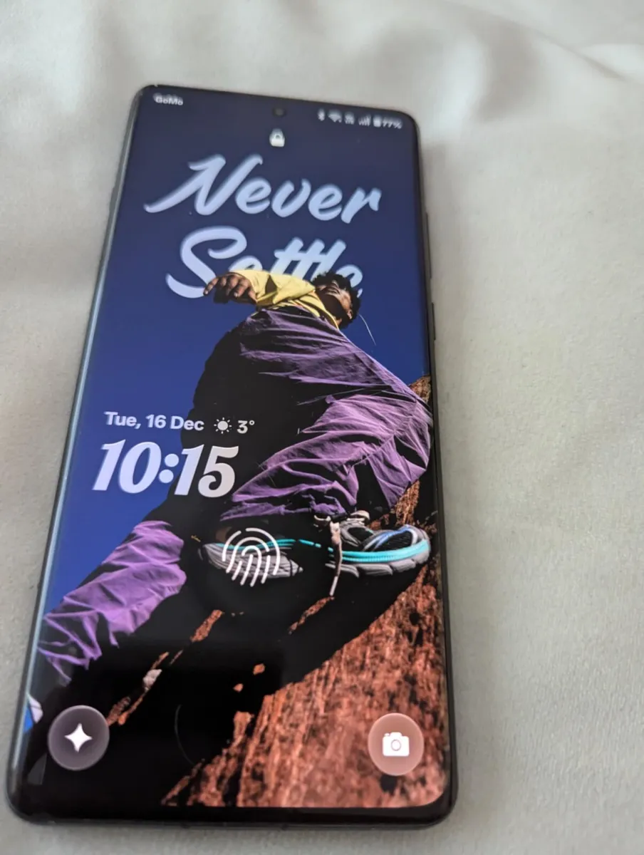 One Plus 12 duel sim unlocked 5G - Image 1