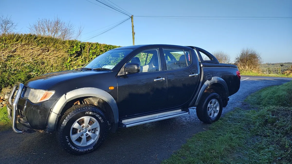 MITSUBISHI L200 AUTOMATIC - Image 3