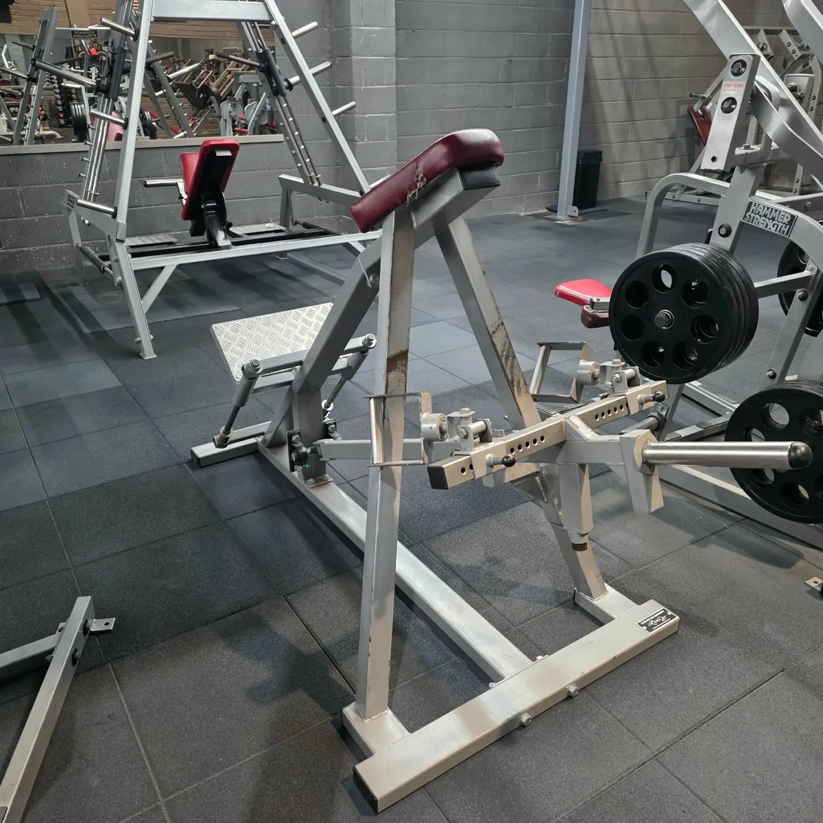 Plate loaded back machine - Image 2