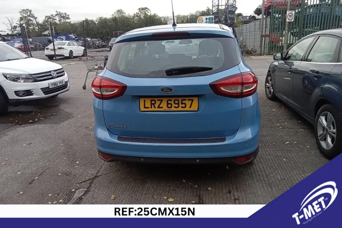 2017 FORD FOCUS CMAX BREAKING FOR PARTS - Image 4