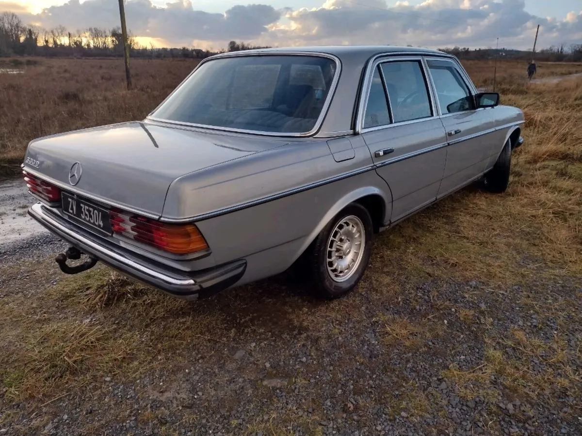 Mercedes Benz 300D W123 1983. - Image 4