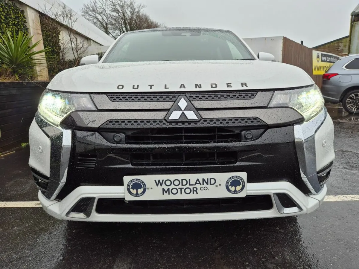 Mitsubishi Outlander 2.4 PHEV / EXCEED SPORT / TOP - Image 4