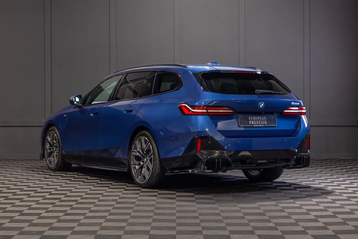 2025 BMW 5-Series 530e M-Sport (G61) - Image 4