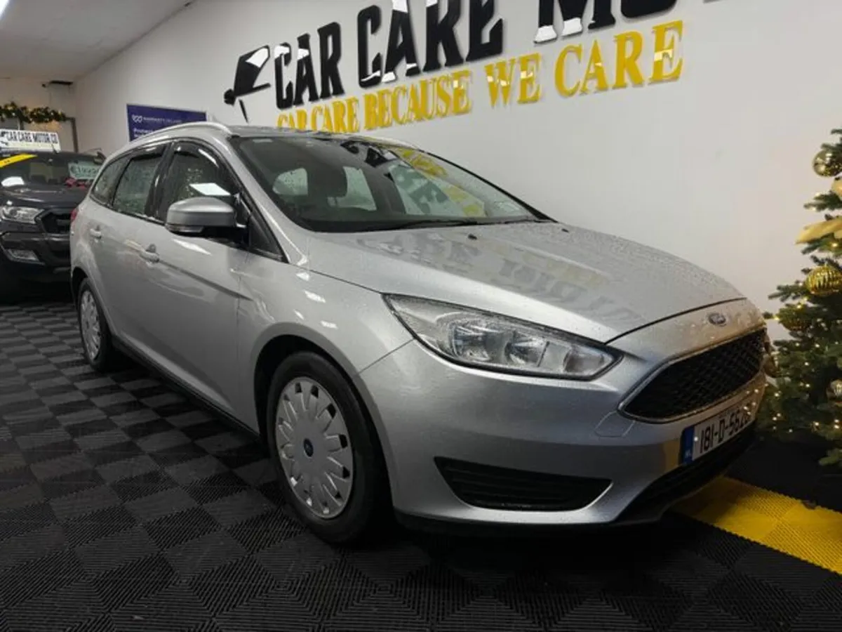Ford Focus 1.5 TDCI Style Econ 105PS 5DR - Image 2