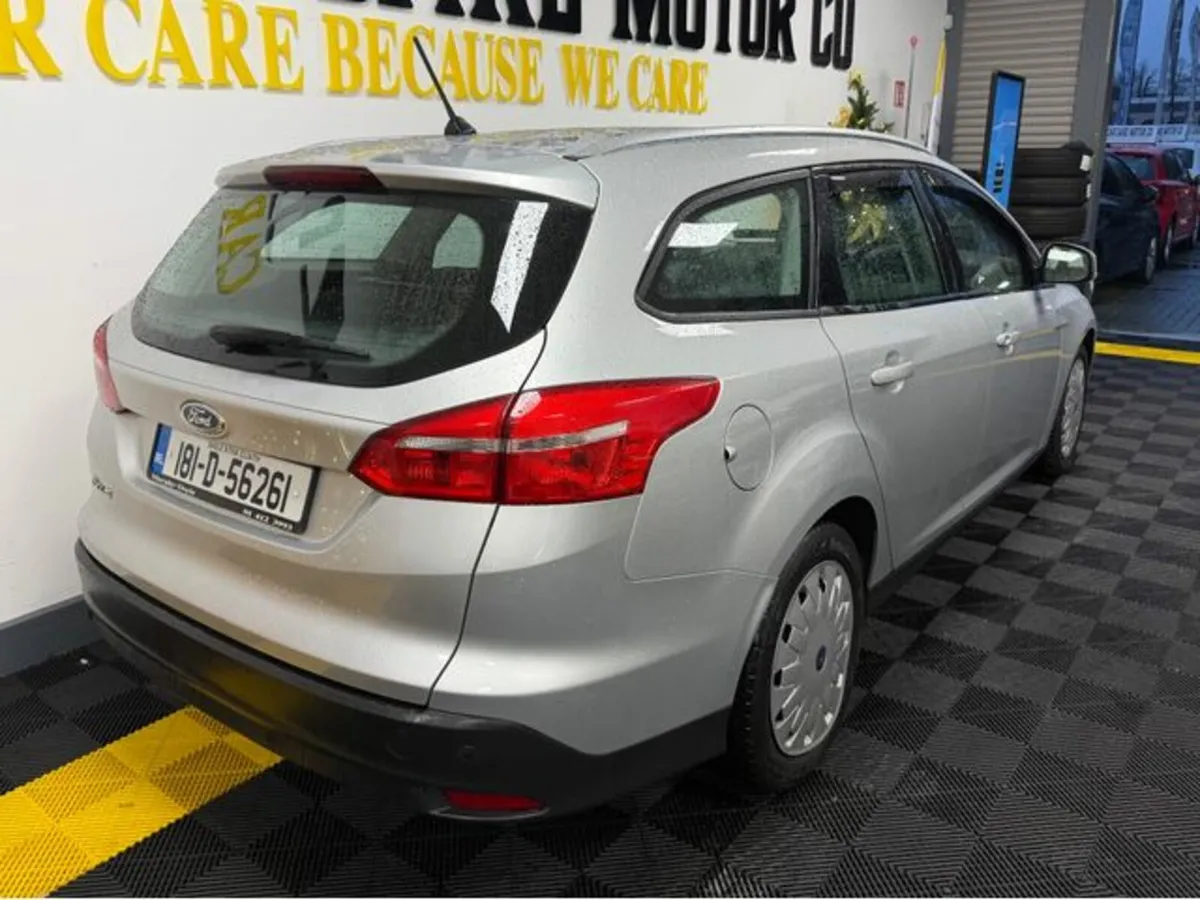 Ford Focus 1.5 TDCI Style Econ 105PS 5DR - Image 4