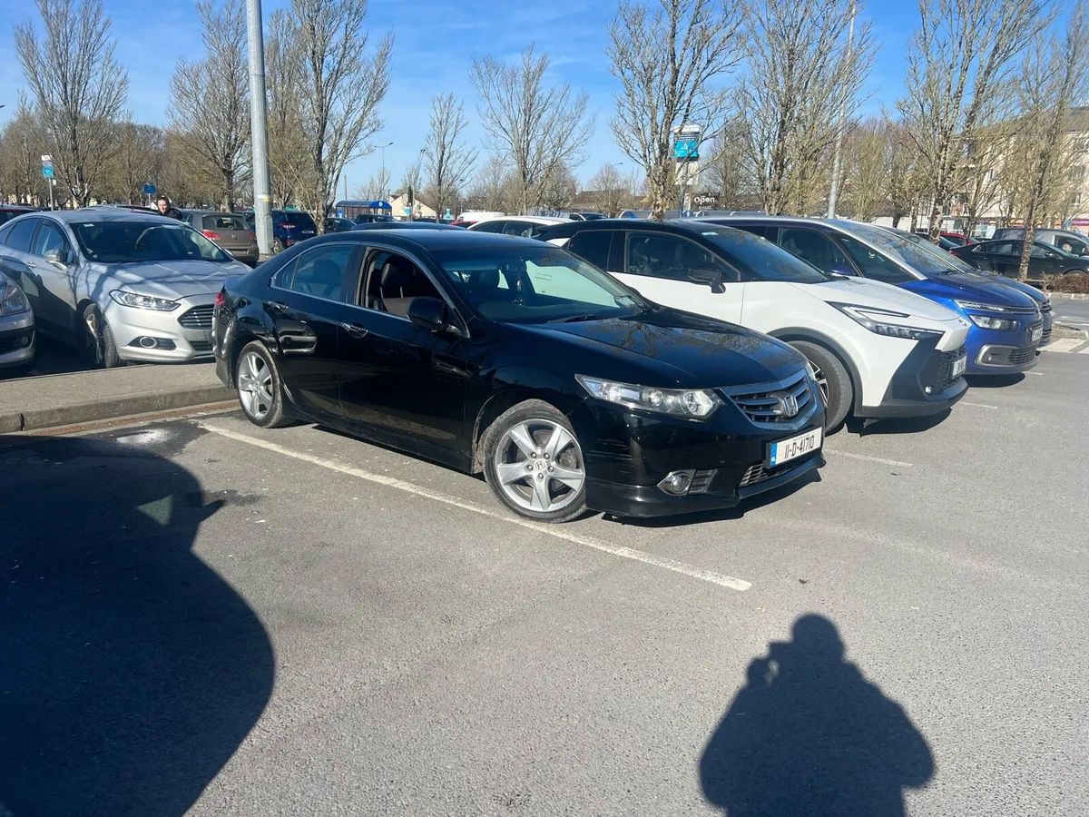 Honda Accord 2.2diesel Automatic - Image 1