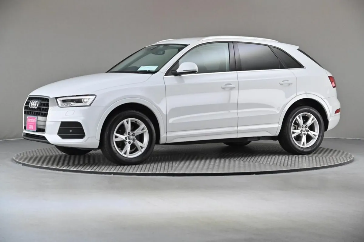 Audi Q3 *JAN 2026 PRICE NOW* 1.4 TFSI S-TRONIC **F - Image 4