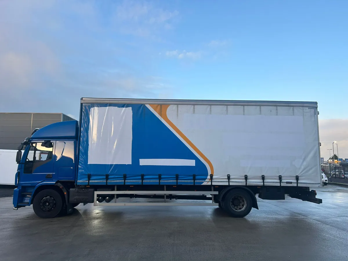 September 2020 Iveco 180e25 Curtainside - Image 4