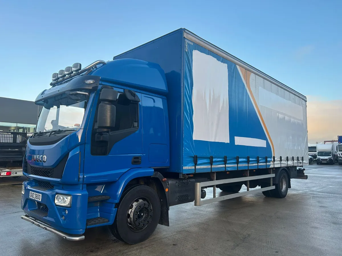 September 2020 Iveco 180e25 Curtainside - Image 3