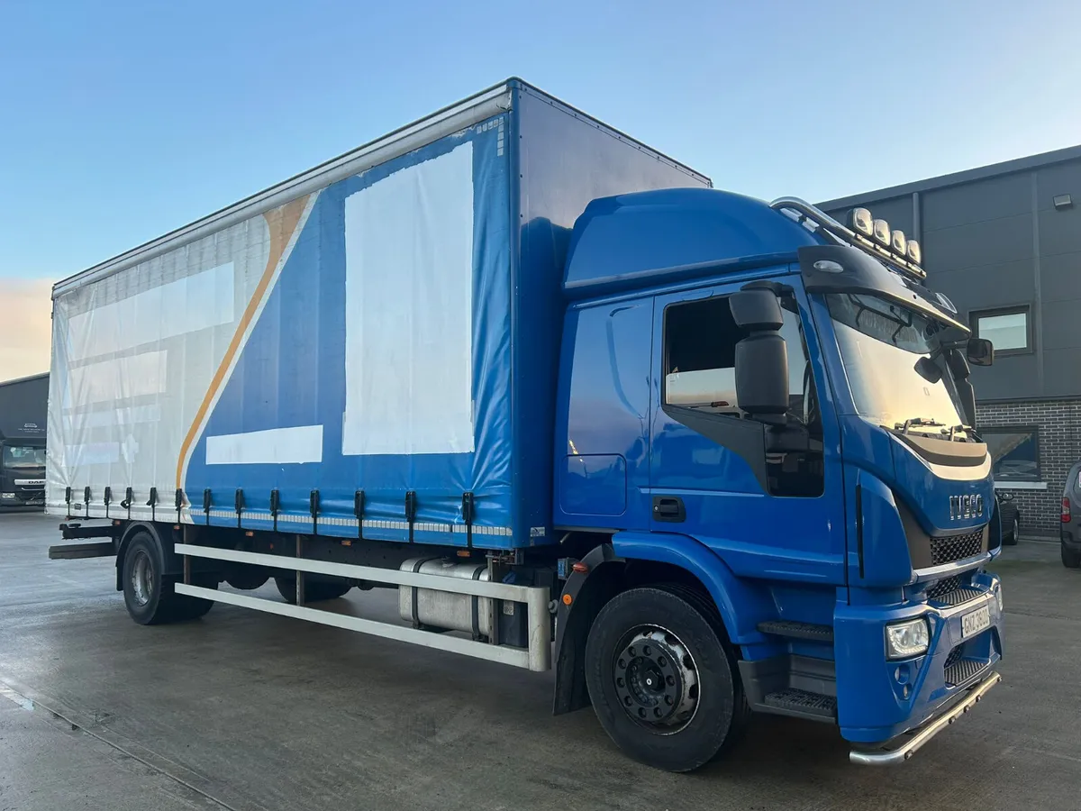 September 2020 Iveco 180e25 Curtainside - Image 1