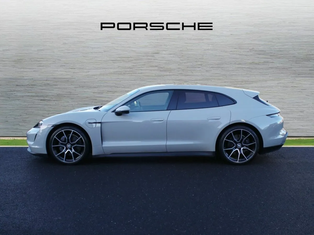 Porsche Taycan Sport Turismo - Image 3