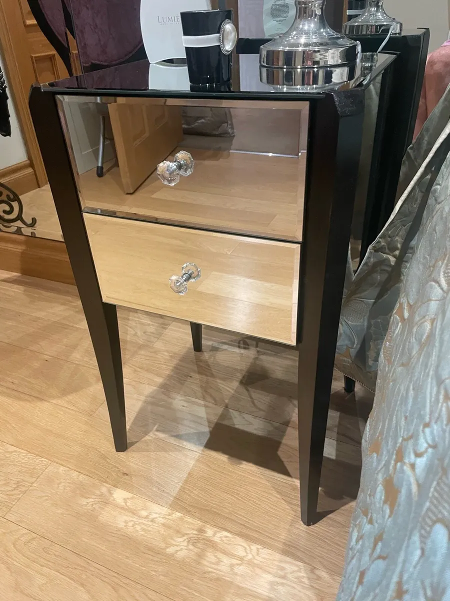 Wardrobe in perfect same as new - Image 4