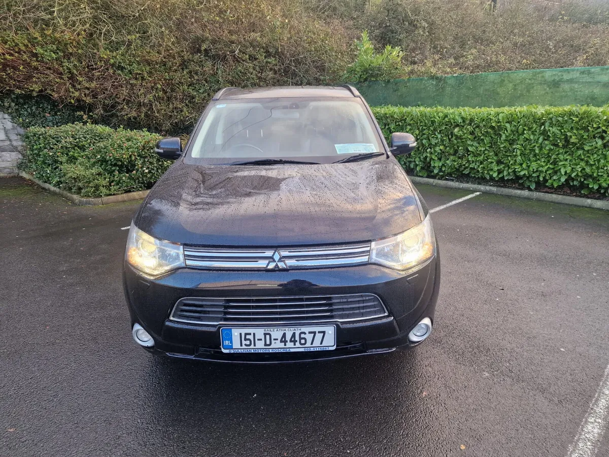 Mitsubishi Outlander 2015 2.0Petrol Plug-In Hybrid - Image 2