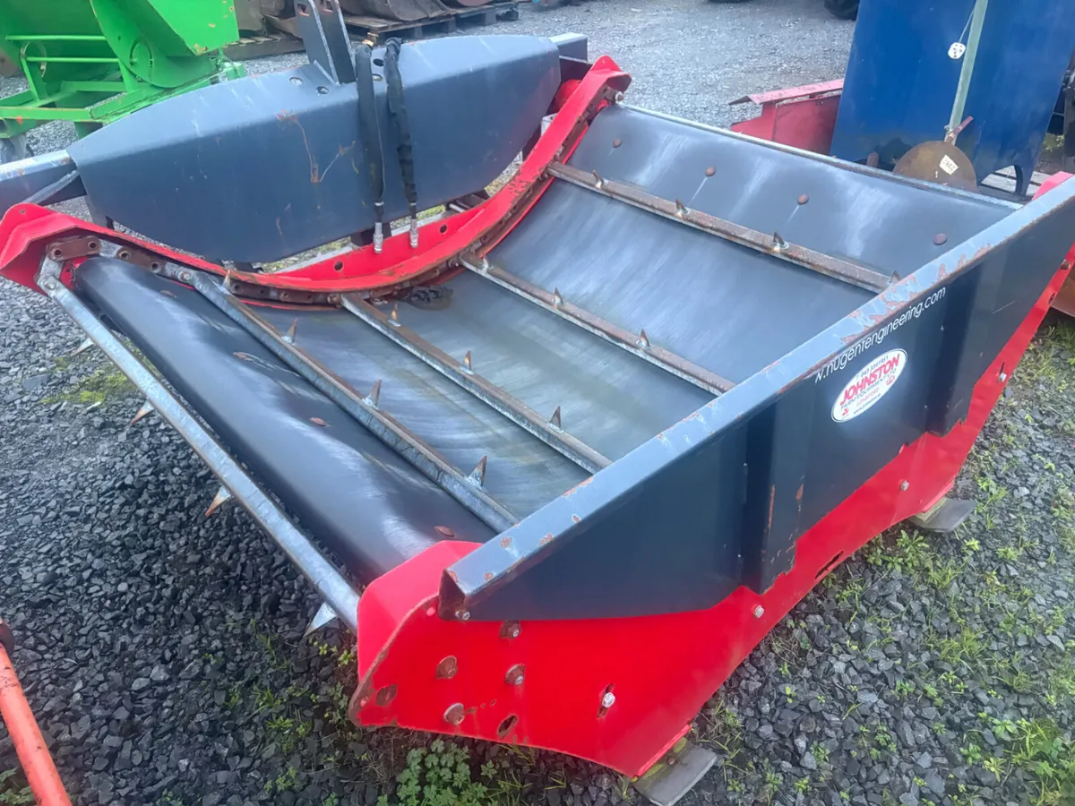 Nugent Bale Feeder - Image 3