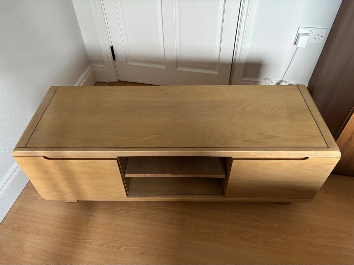 Tv stand - Image 1
