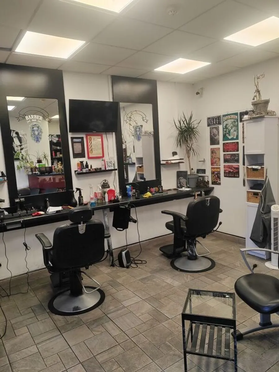 Barbershop contents - Image 2