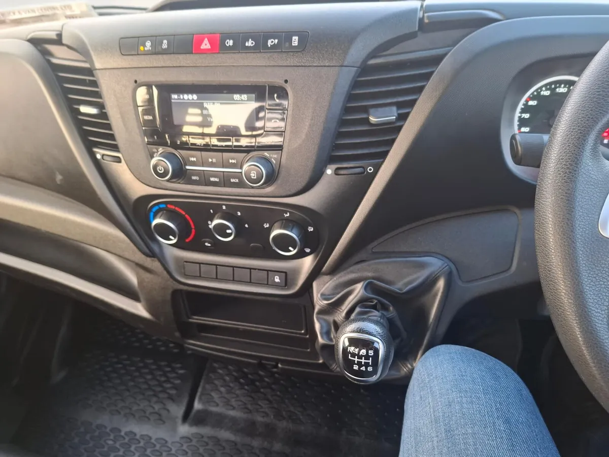 Iveco Daily 3.5ton chassis and cab 3lt 160hp - Image 3