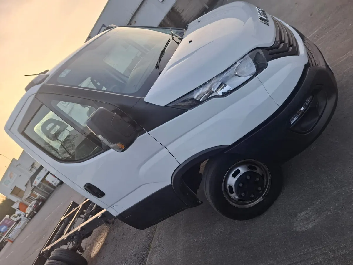 Iveco Daily 3.5ton chassis and cab 3lt 160hp - Image 3