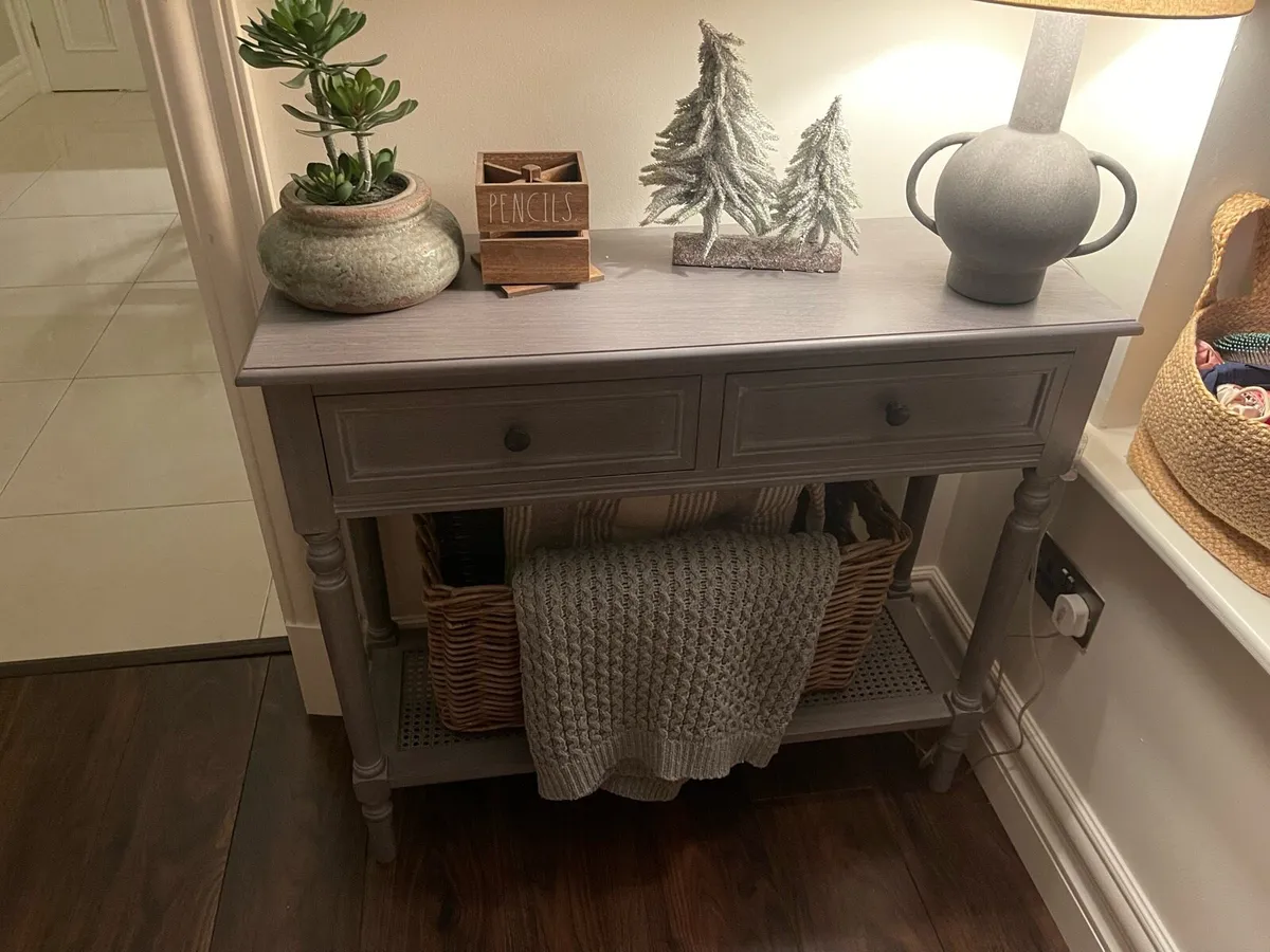 Table Console - Image 3