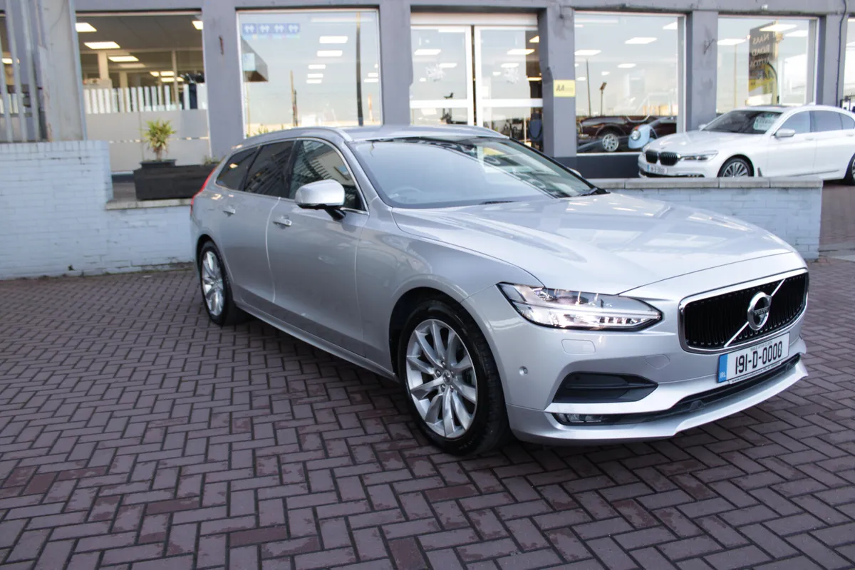 2.0D4 MOMENTUM  LUXURY PLUS  AUTOMATIC  98,000 KMS - Image 1