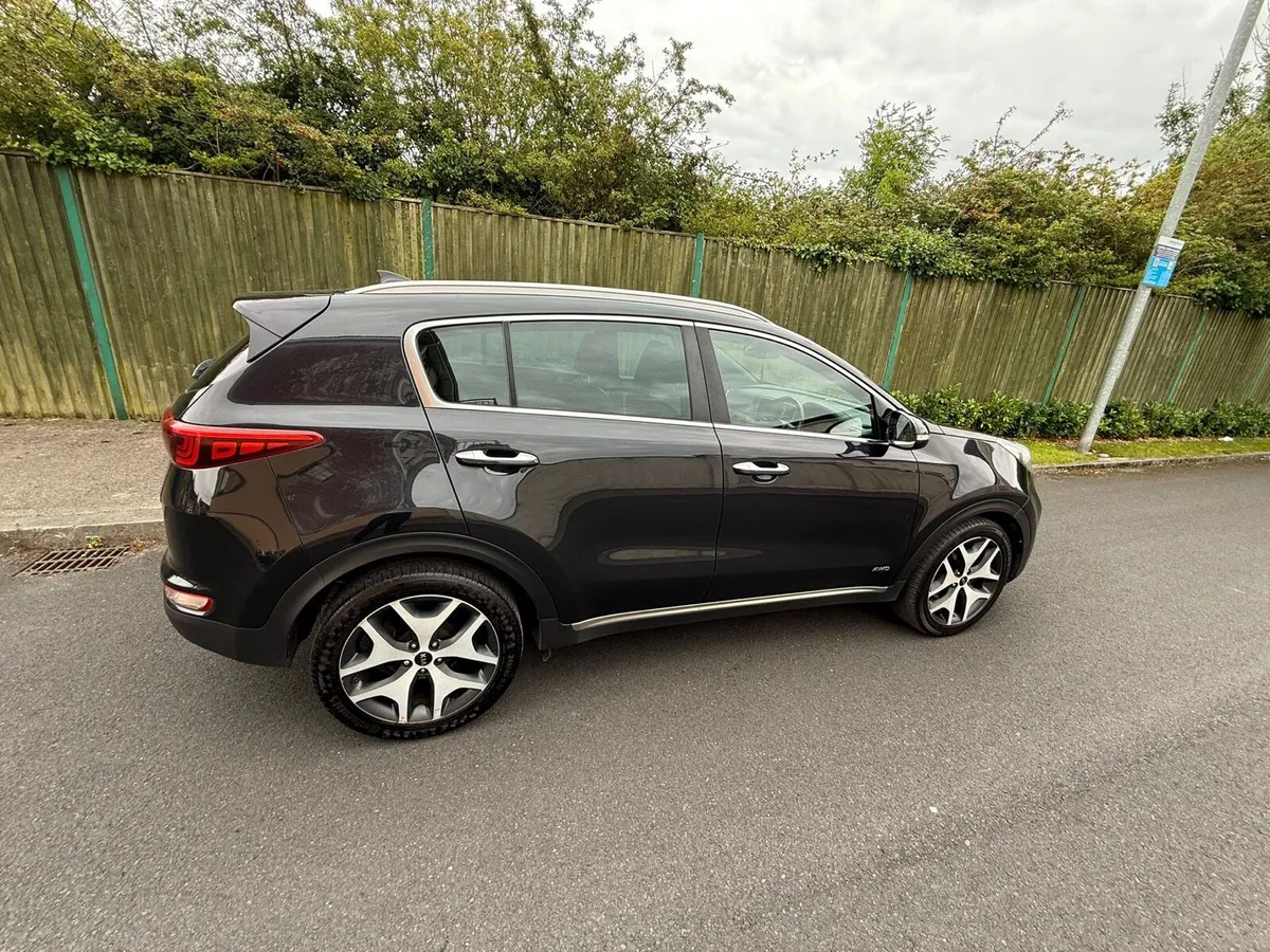 KIA SPORTAGE - Image 2