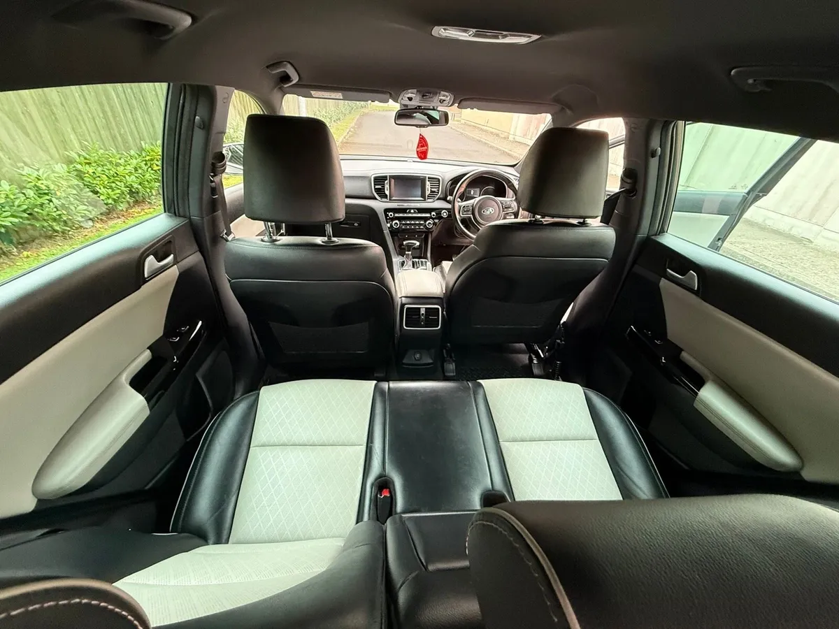KIA SPORTAGE - Image 3