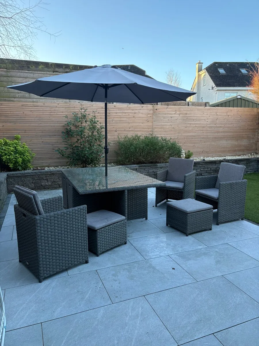 Garden Table & chairs - Image 3