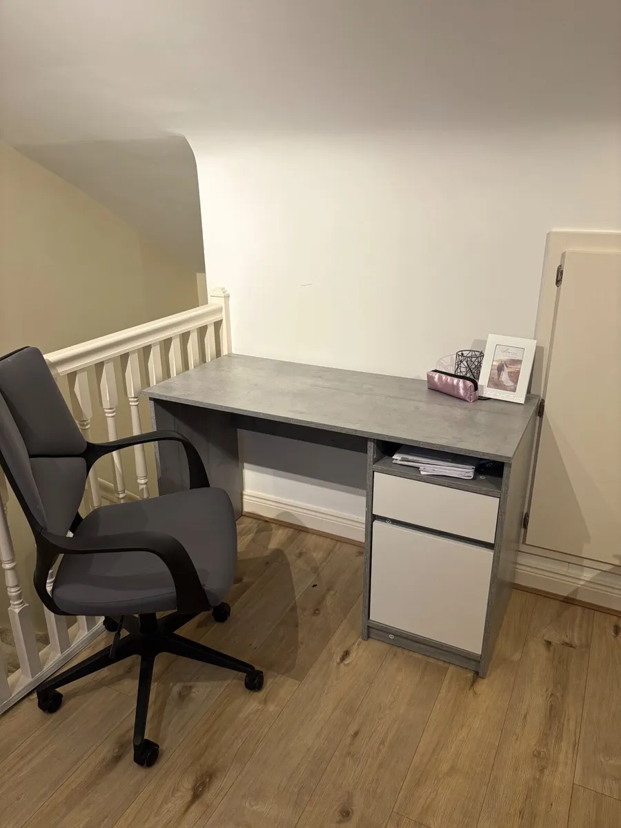 Home office desk and chair - Image 1