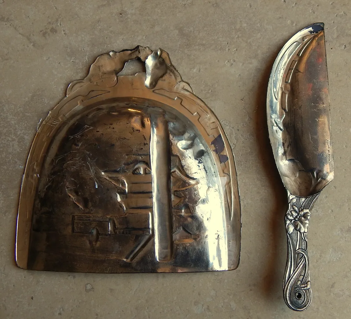 Japanese Silver Plated Crumb Catcher & Blade - Image 2