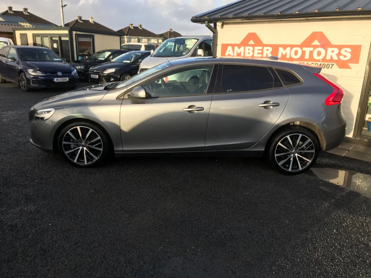 2018 VOLVO V40 D4 AUTOMATIC - Image 4