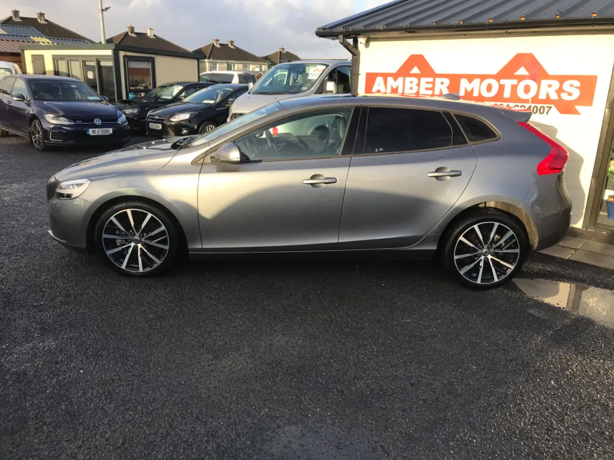 2018 VOLVO V40 D4 AUTOMATIC - Image 3