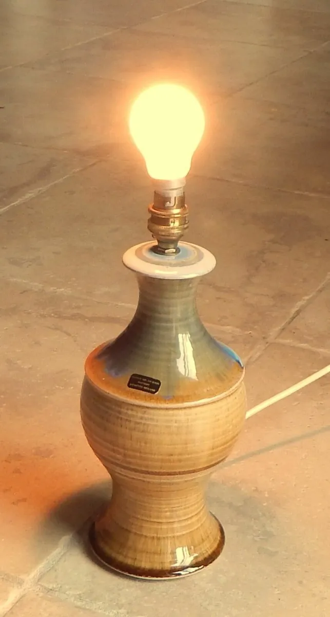 Stoneware Jackson Pottery Table Lamp & Silk Shade - Image 3