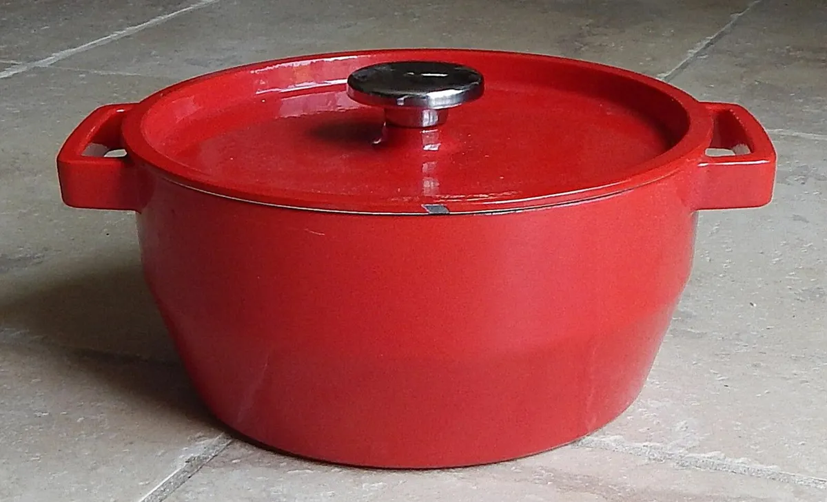 Vintage Round Pyrex Cast Iron & Enamel Cooking Pot - Image 1